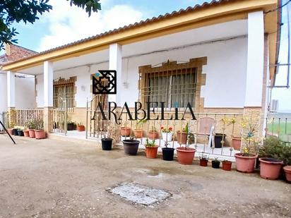 Vista exterior de Casa o xalet en venda en Guadalcázar amb Calefacció i Jacuzzi