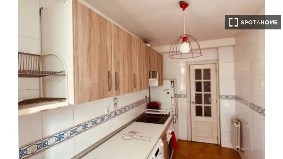 Cocina de Apartamento para compartir en Zaragoza con Aire acondicionado, Calefacción y Terraza
