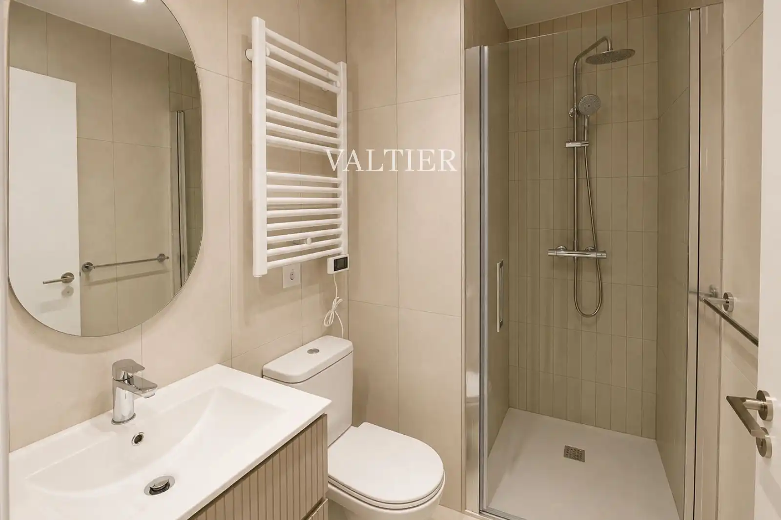 Baño de Piso de alquiler en Madrid con Aire acondicionado, Calefacción y Amueblado