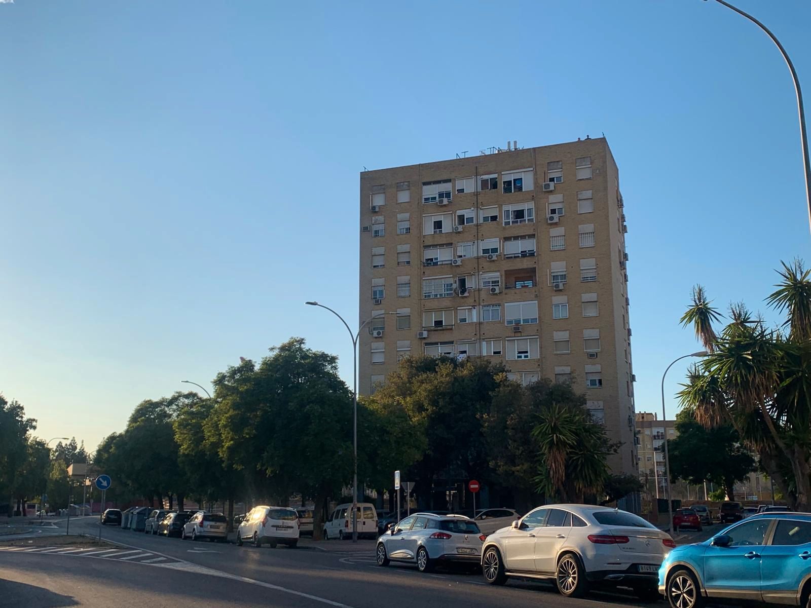 Vista exterior de Piso en venta en  Sevilla Capital con Aire acondicionado y Amueblado
