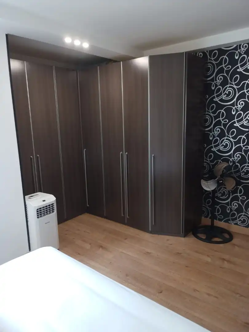 Dormitori de Pis de lloguer en Elche / Elx amb Aire condicionat, Parquet i Moblat