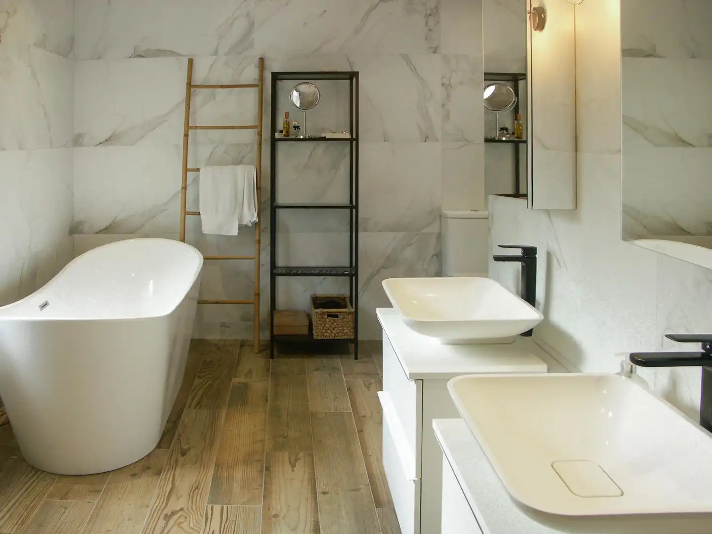 Baño de Casa o chalet en venta en Benahavís con Aire acondicionado, Jardín privado y Terraza