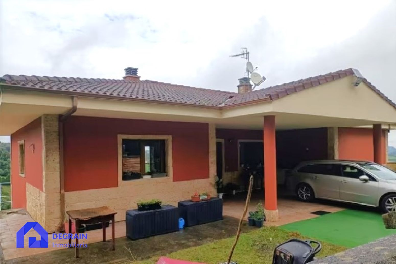 Vista exterior de Casa o xalet en venda en Siero amb Calefacció, Jardí privat i Terrassa