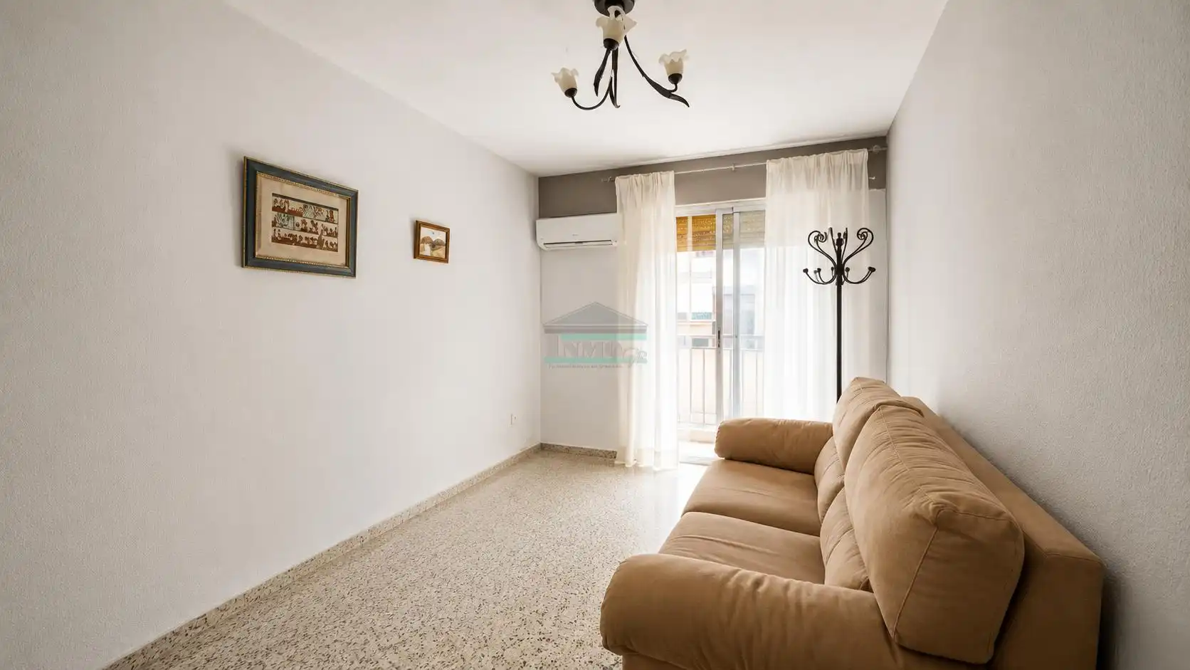 Living room of Flat for rent in Granada  with Air Conditioner, Furnished and Oven