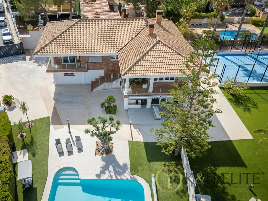 Vista exterior de Casa o chalet en venta en Petrer con Aire acondicionado, Jardín privado y Piscina