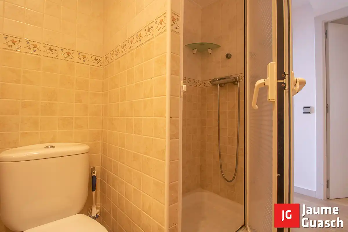 Bathroom of Flat for sale in Torredembarra  with Air Conditioner, Heating and Parquet flooring