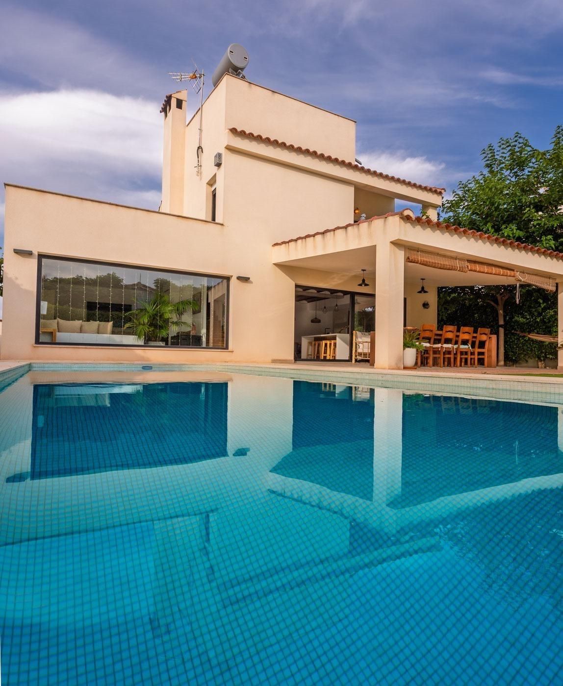 Swimming pool of House or chalet to rent in Aspe  with Air Conditioner, Heating and Private garden