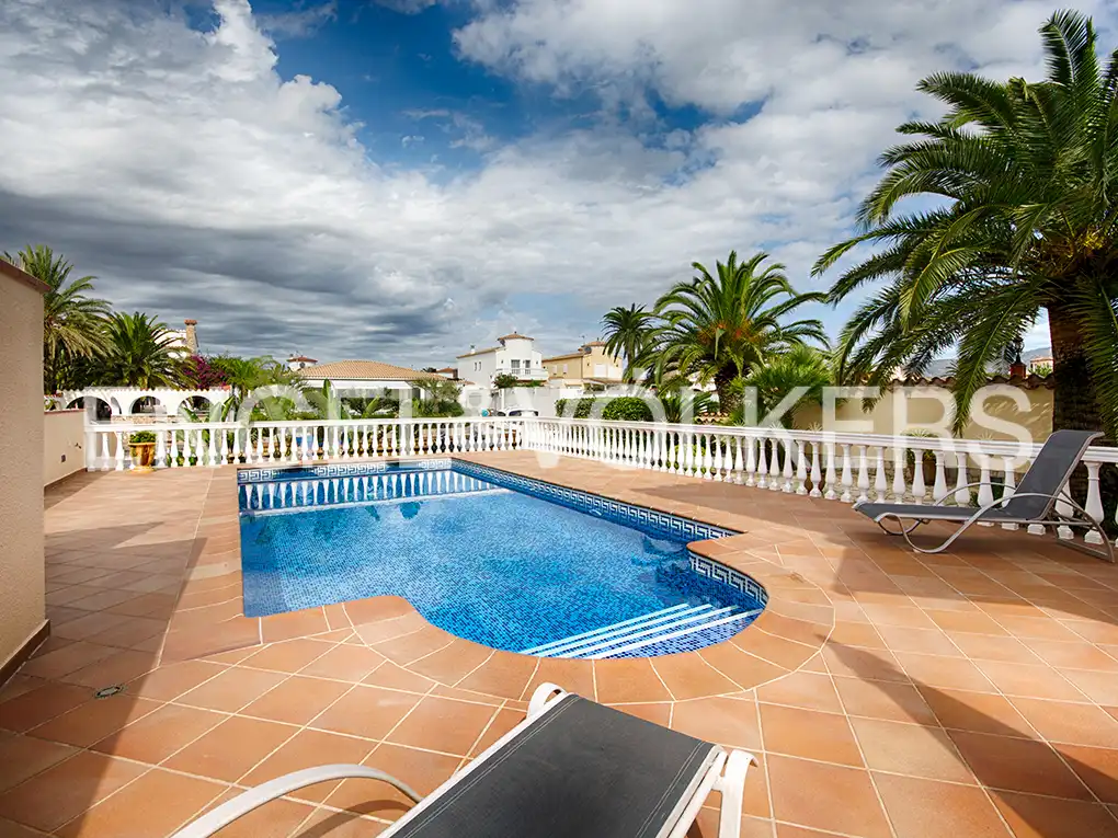 Casa con terrazza in vendita a Carrer Cap Ras, imagen 4