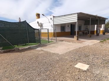 Maison rustique avec jardin à vendre à Espartinas Pueblo