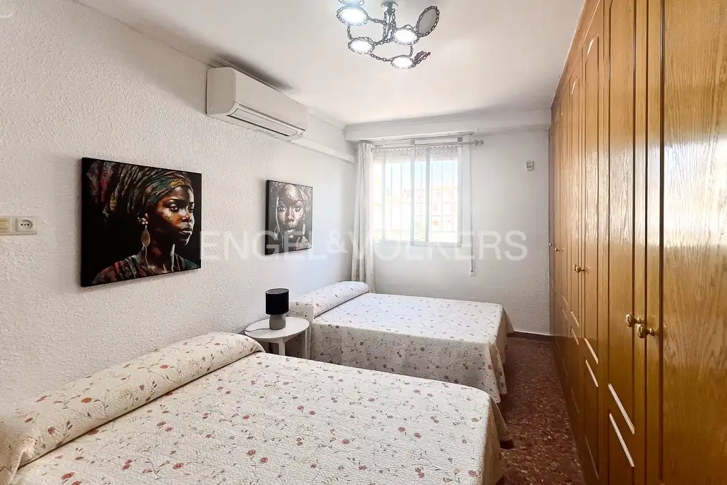 Habitación de Ático de alquiler en Sueca con Aire acondicionado, Calefacción y Jardín privado