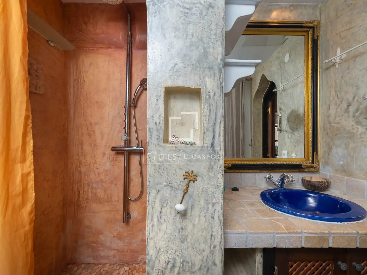 Baño de Piso en venta en Eivissa con Aire acondicionado, Terraza y Amueblado