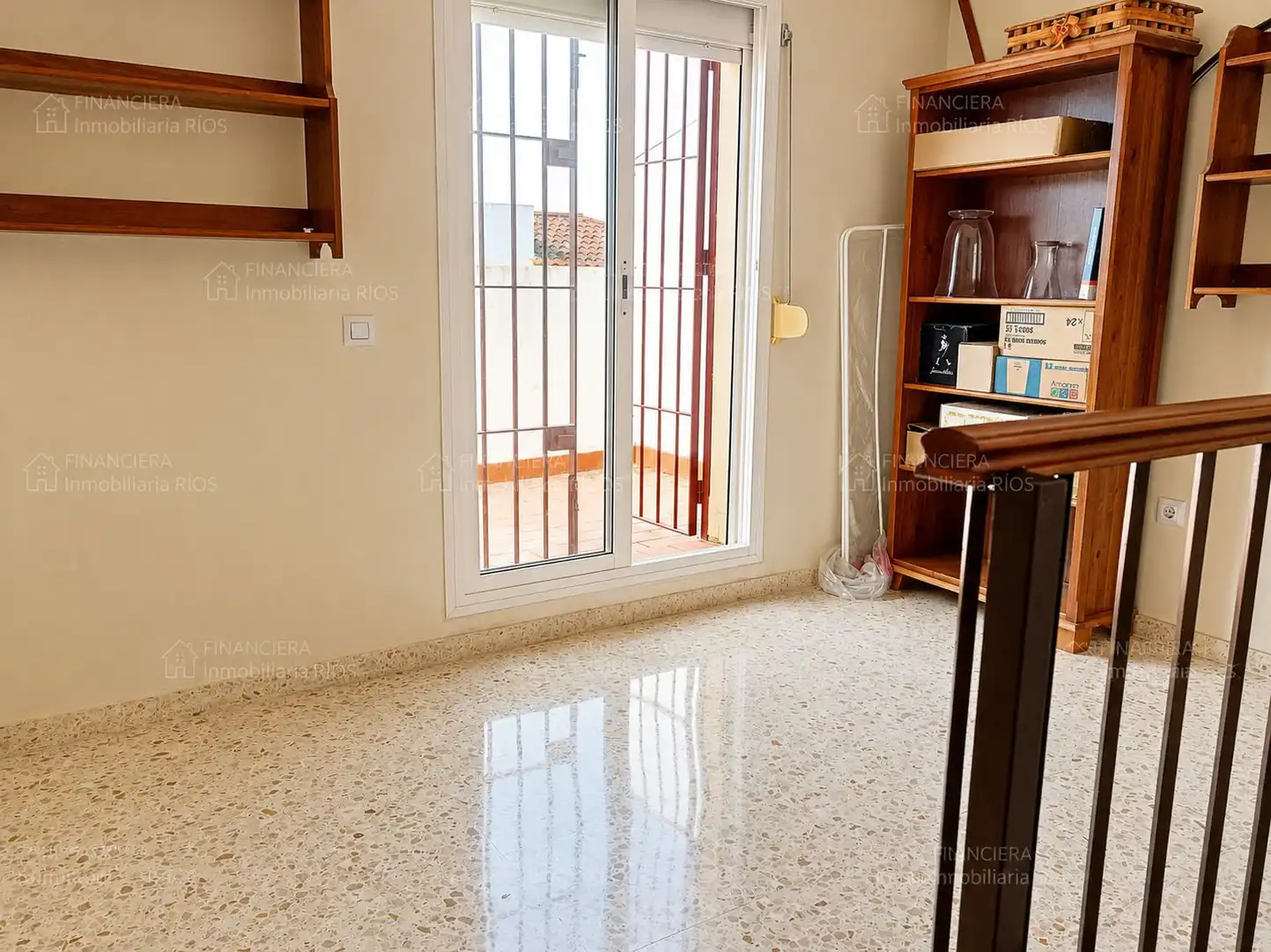 Balcony of Houses for sale in Alcalá de Guadaira  with Air Conditioner, Terrace and Storage room