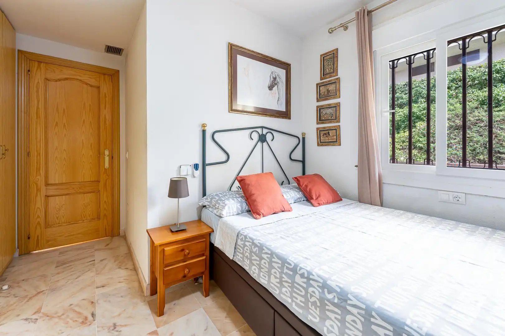 Bedroom of Flat for rent in Torrequebrada