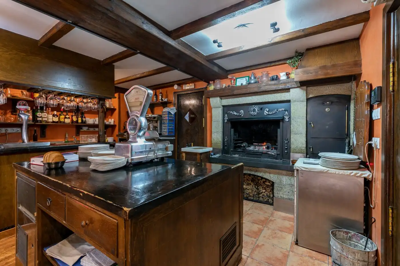 Cocina de Local en venta en Jaca con Aire acondicionado, Terraza y Amueblado