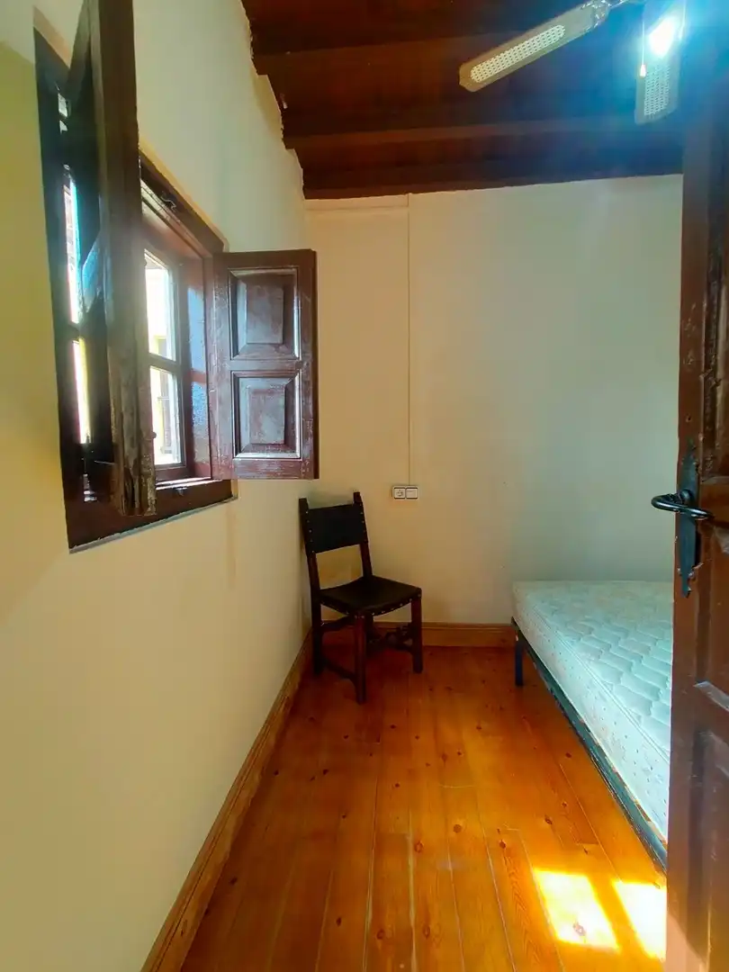 Habitación de Finca rústica en venta en Salas con Terraza y Trastero