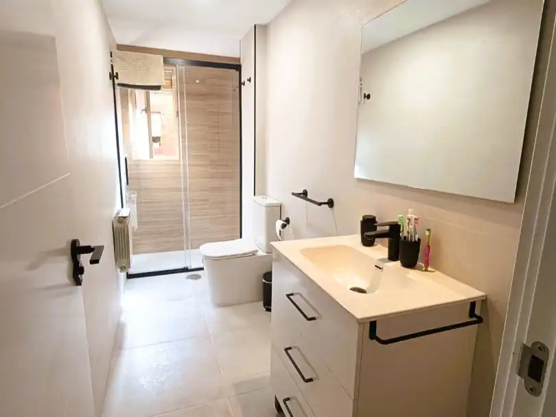 Bathroom of Flat for share in Norte