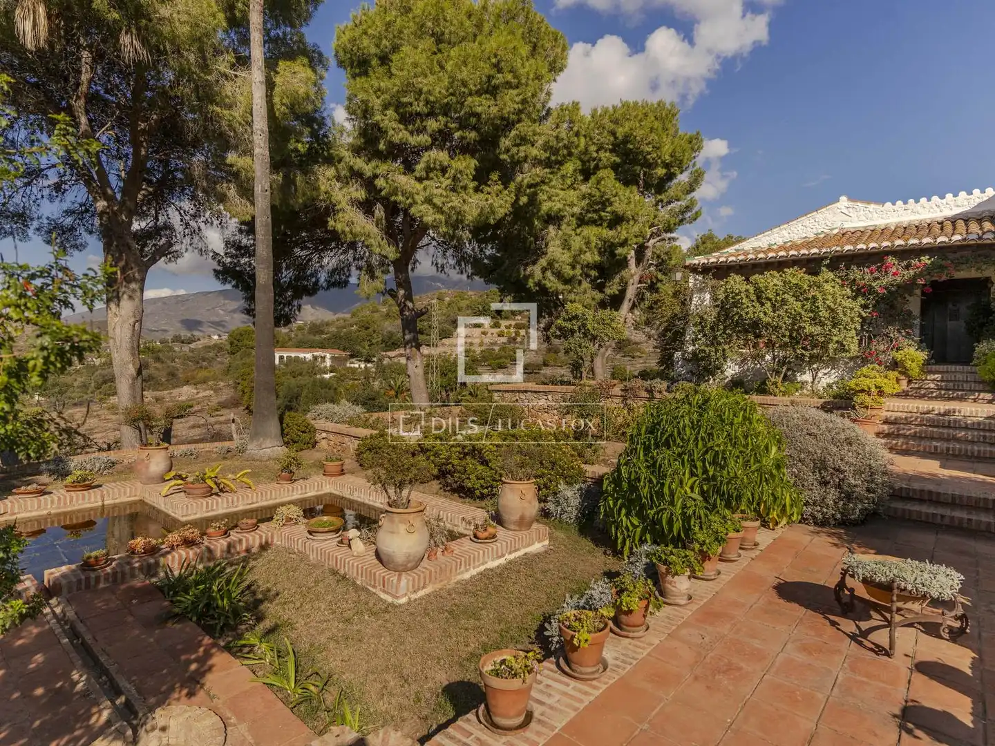 Jardí de Finca rústica en venda en Motril amb Aire condicionat, Calefacció i Jardí privat