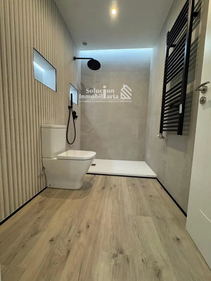 Bathroom of Flat for sale in Salamanca  with Heating, Terrace and Balcony