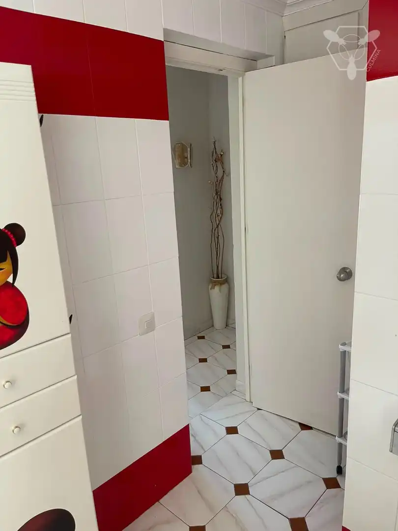 Baño de Piso en venta en Huelva con Aire acondicionado y Amueblado