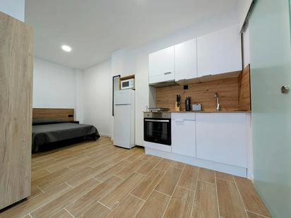 Kitchen of House or chalet to rent in  Valencia Capital  with Air Conditioner, Furnished and TV