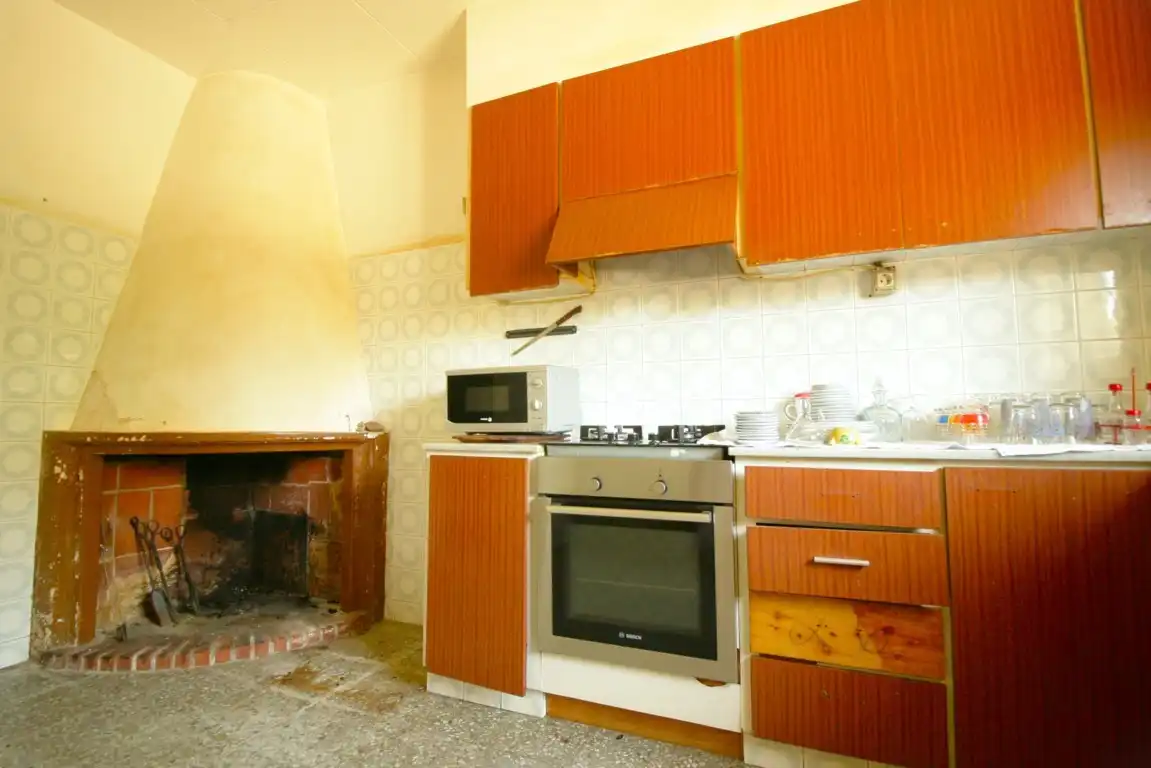 Cocina de Finca rústica en venta en Sant Pere Pescador con Jardín privado, Trastero y Horno