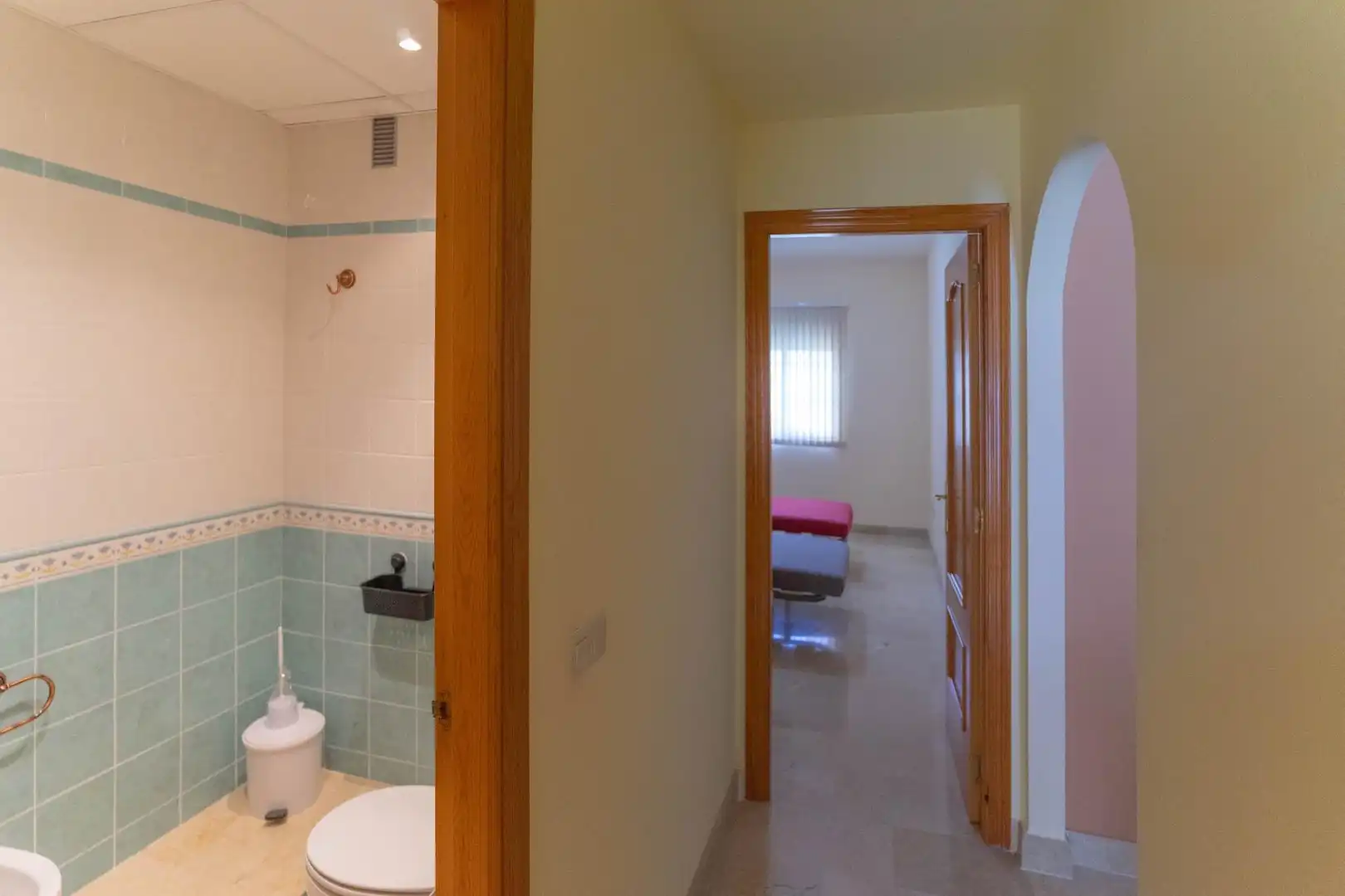 Bathroom of Flat for rent in Alhaurín El Grande  with Air Conditioner, Furnished and Balcony