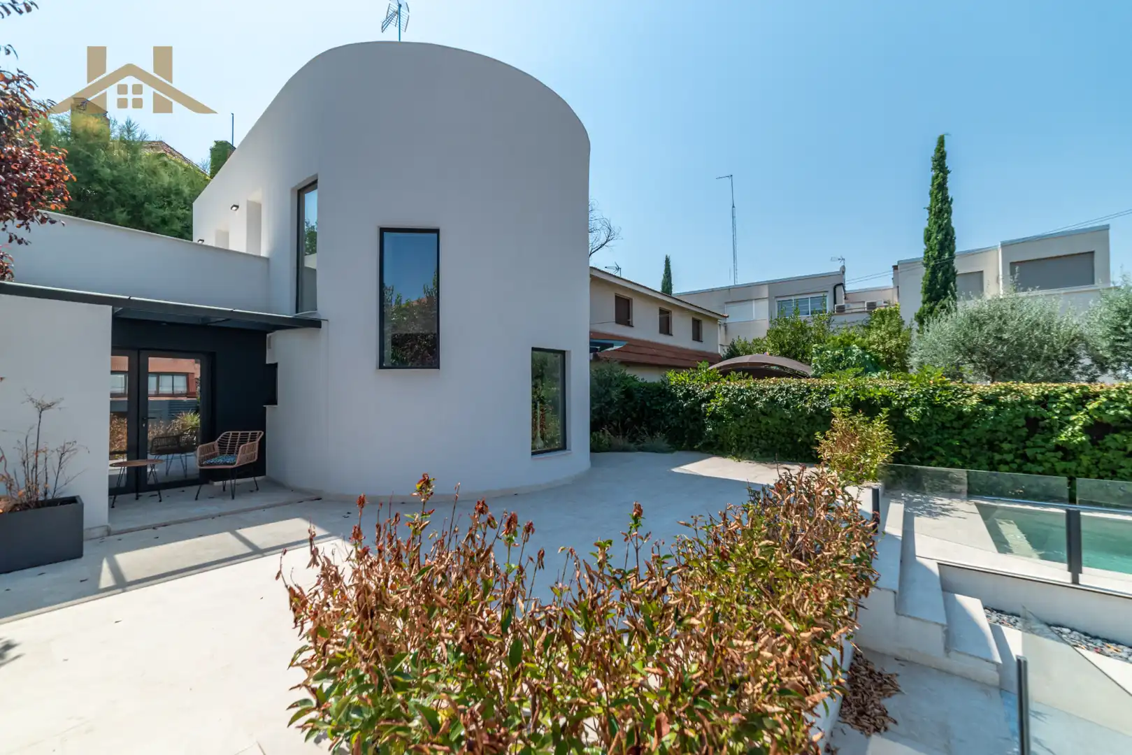Vista exterior de Casa o xalet en venda en Pozuelo de Alarcón amb Aire condicionat, Calefacció i Jardí privat
