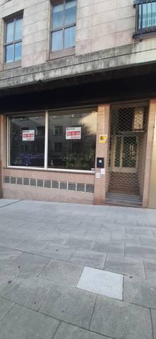 Local comercial en Alquiler en Rúa de San Pedro de Mezonzo en Ensanche - Sar