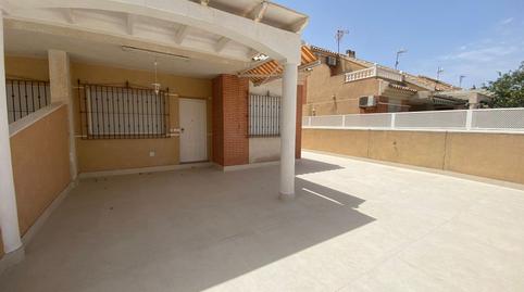 Foto 3 de Casa adosada de alquiler en Torre de la Horadada, Alicante