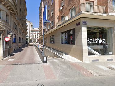 Individuale con ascensore in vendita a Centre Històric