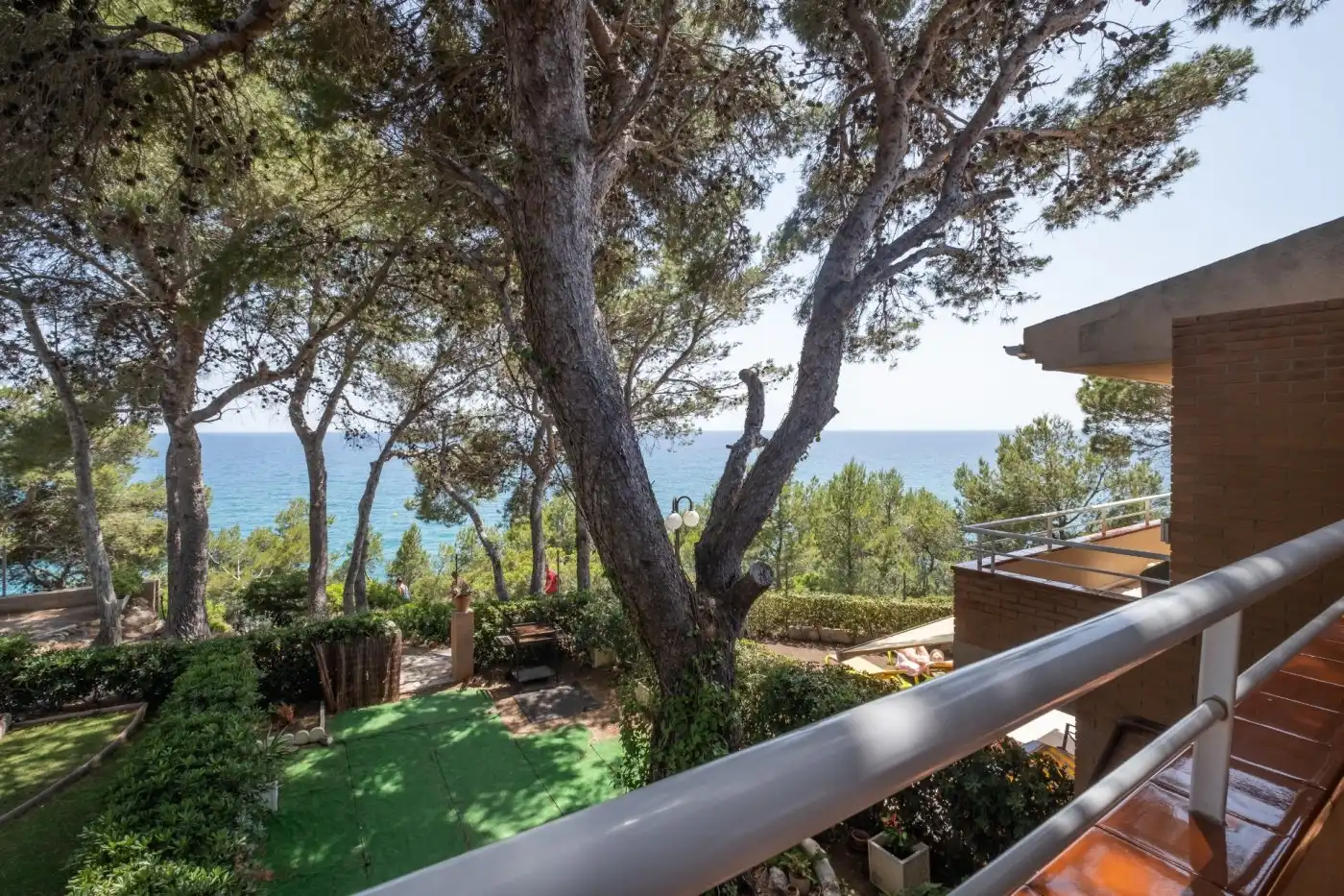 Maison mitoyenne avec terrasse à vendre à Calle pas mala dona 8