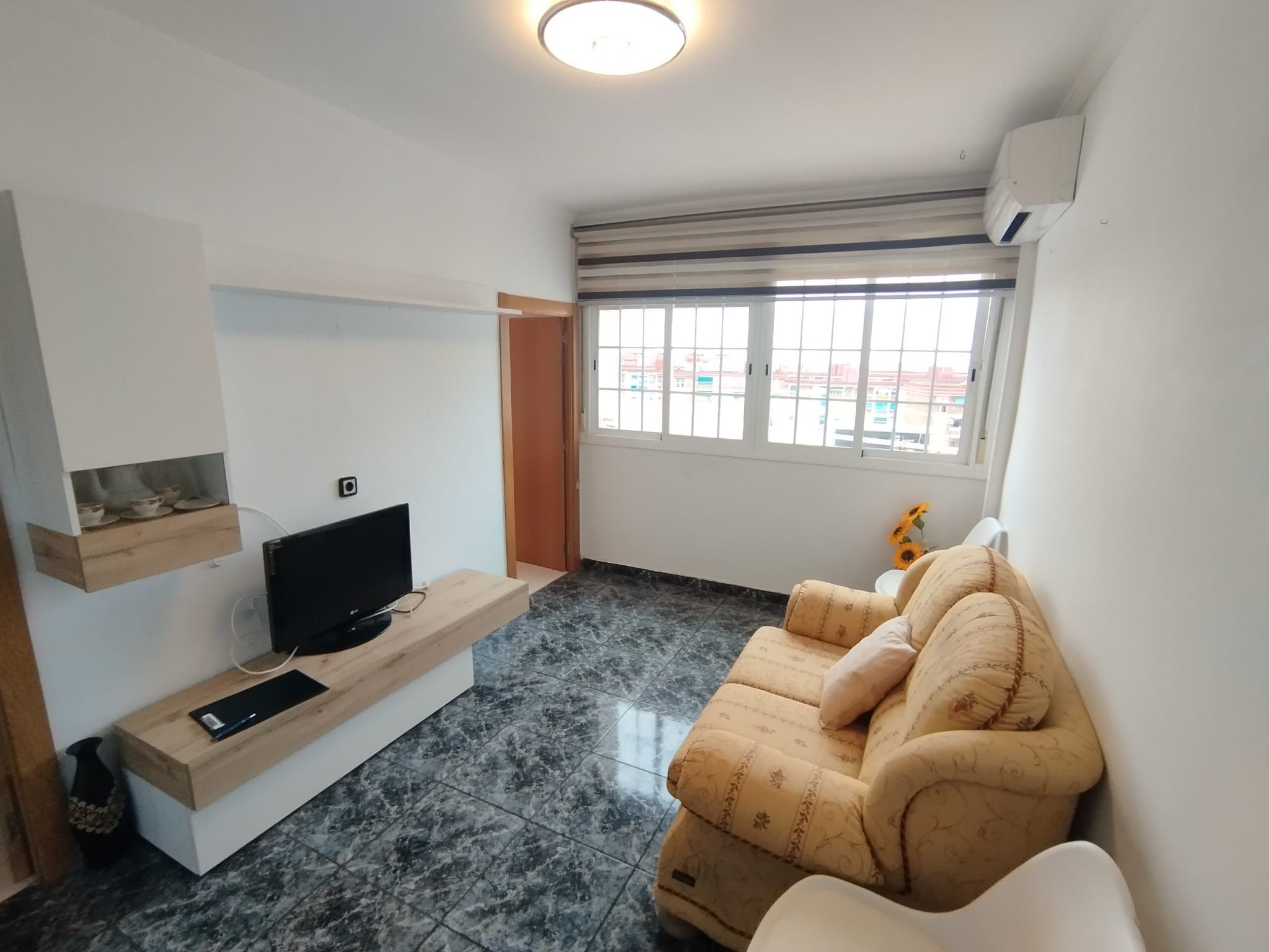 Living room of Flat for sale in Cornellà de Llobregat