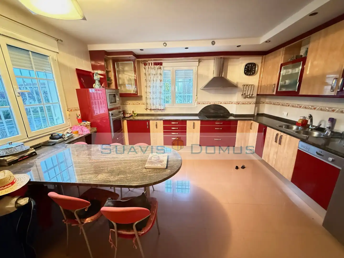 Cocina de Casa o chalet en venta en Roales con Calefacción, Jardín privado y Terraza