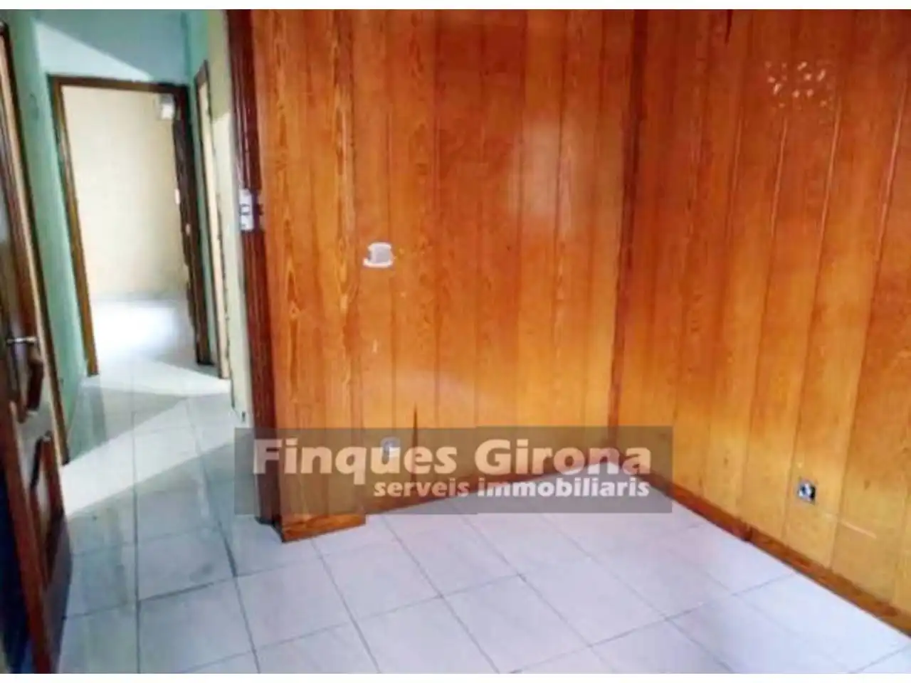 Piso en venta en Paseo Olot, Santa Eugènia