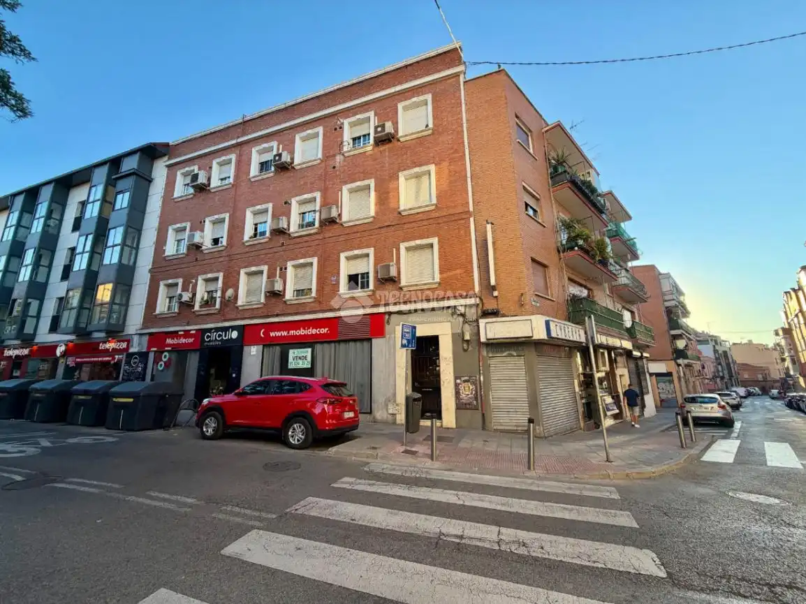 Local comercial en venda a Puente de Vallecas, imagen 3