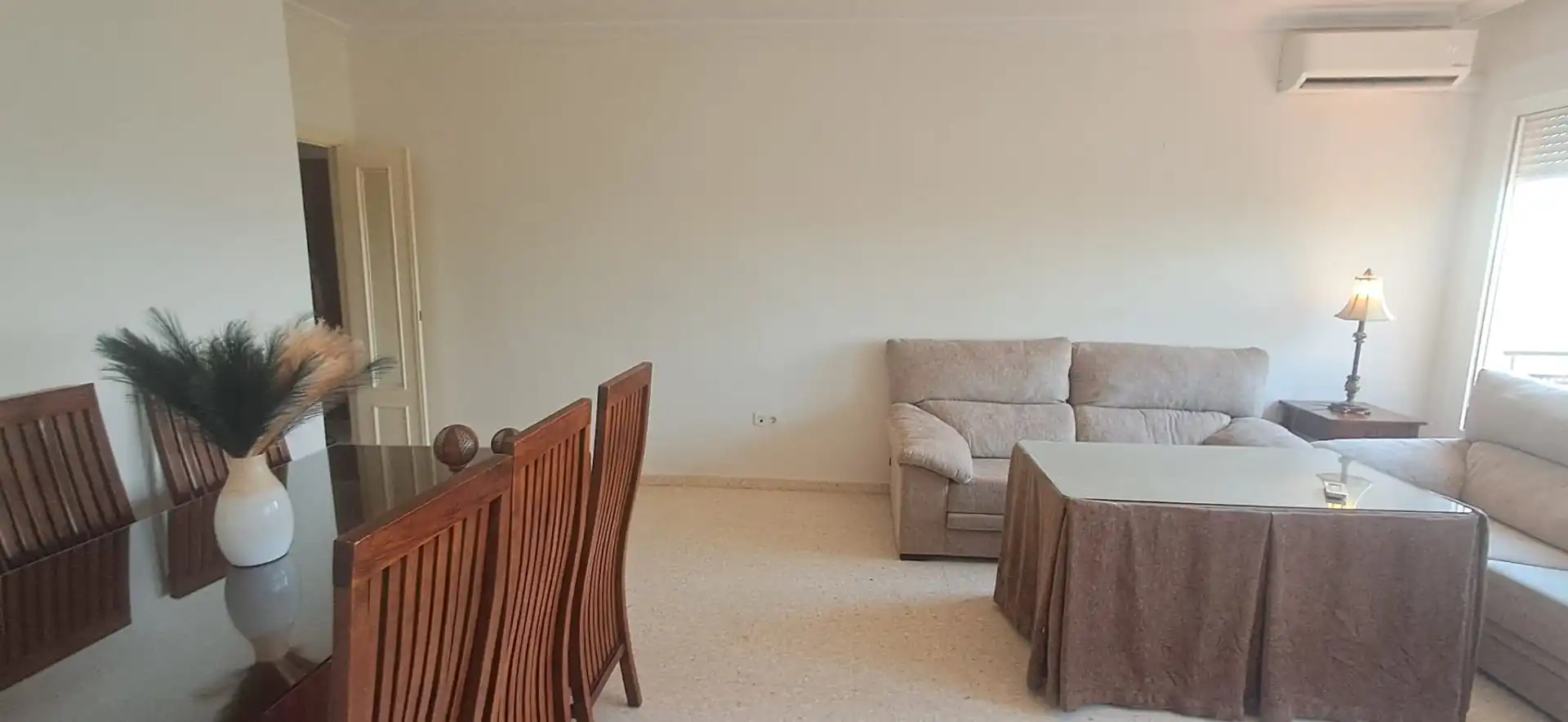 Living room of Flat for sale in Utrera  with Air Conditioner, Terrace and Storage room