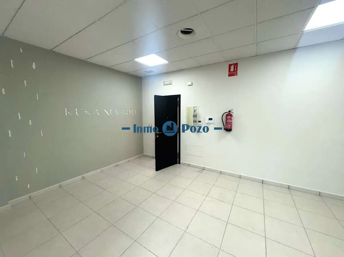 Oficina en venda a Almendralejo, imagen 5
