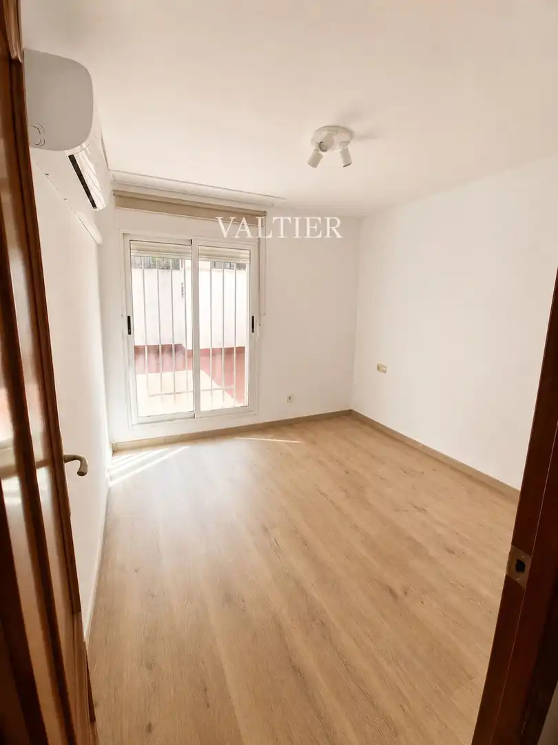 Habitación de Piso de alquiler en Valencia con Aire acondicionado y Terraza
