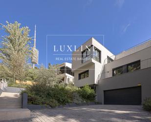 Exterior view of House or chalet for sale in  Barcelona Capital  with Air Conditioner, Heating and Private garden