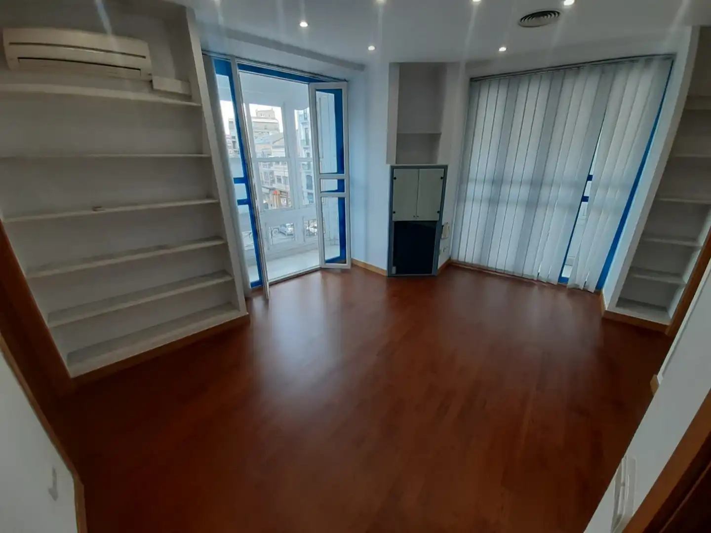Sala de estar de Oficina de alquiler en Zamora Capital  con Aire acondicionado, Calefacción y Amueblado