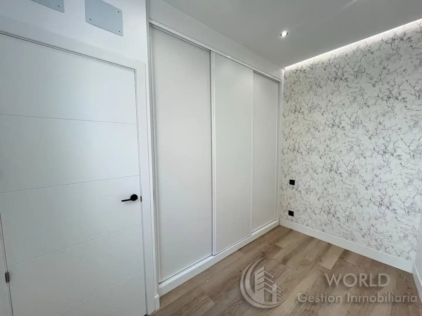 Schlafzimmer von Wohnung zum Verkauf in Madrid mit Klimaanlage, Heizung und Möbliert