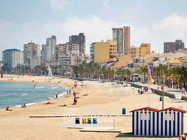 Wohnbaugrundstück zum Verkauf in Campello Playa