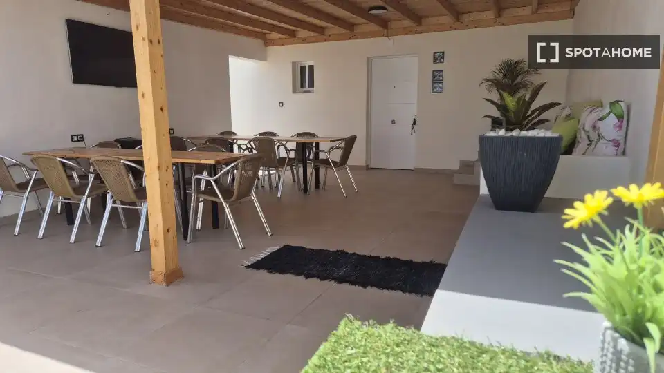 Terrasse von Wohnung zur untervermieten in Arafo mit Klimaanlage, Terrasse und Möbliert
