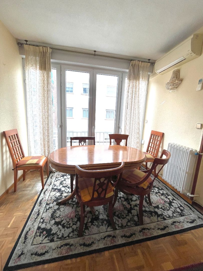 Comedor de Piso en venta en  Madrid Capital con Aire acondicionado, Calefacción y Parquet