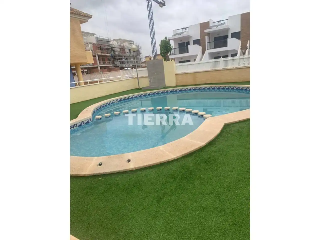 Piscina de Casa adosada en venta en Pilar de la Horadada con Piscina comunitaria