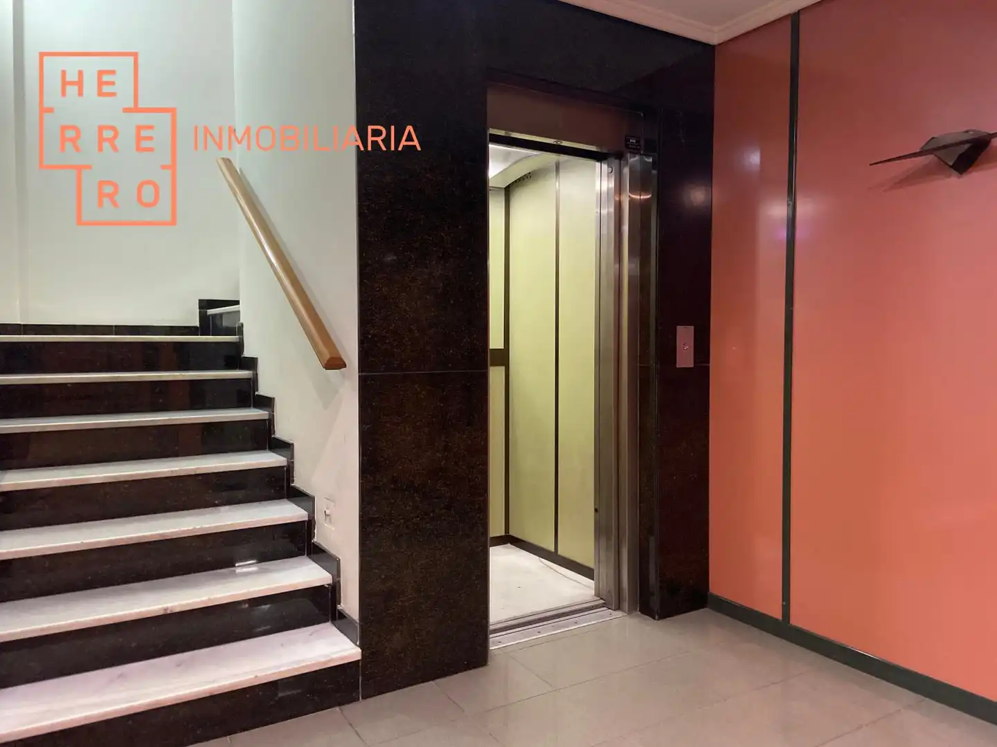 Oficina amb ascensor en venda a Centro, imagen 30