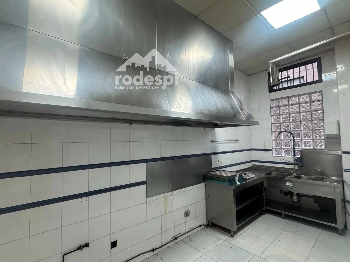 Local comercial en alquiler en Ponteareas, imagen 4