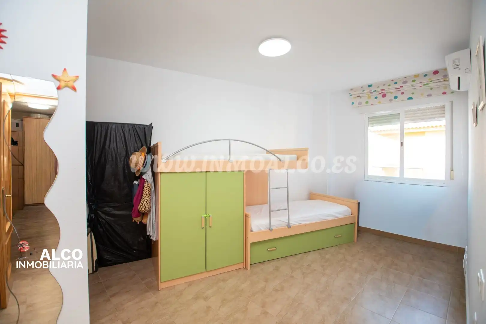 Habitación de Dúplex en venta en Torrox con Aire acondicionado, Terraza y Trastero