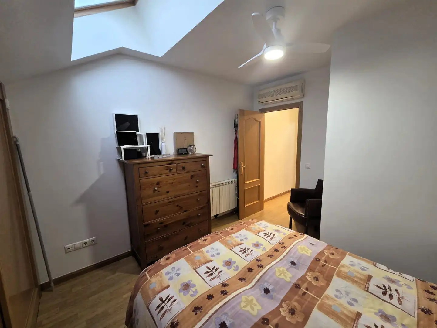 Schlafzimmer von Maisonette zum Verkauf in Cobeña mit Klimaanlage, Heizung und Terrasse