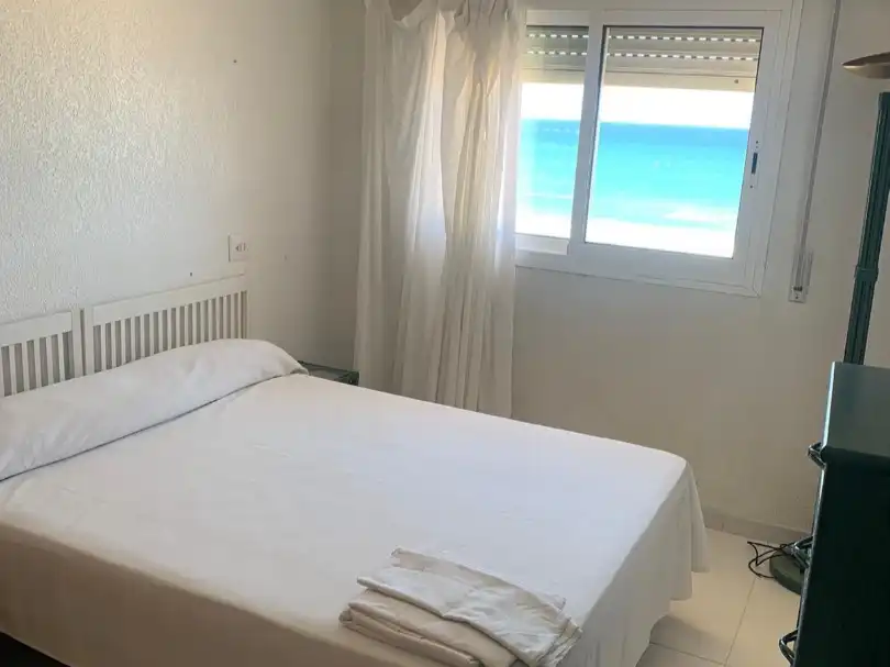 Bedroom of Flat for rent in Playa de Gandia